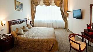 Гостиница Европа Ростов-на-Дону Люкс с панорамным видом-1